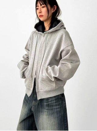 灰色