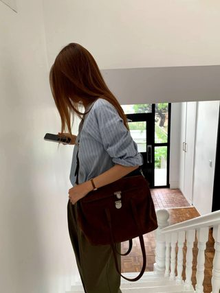 蓝色