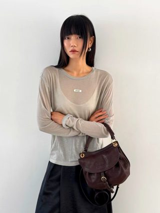 灰色