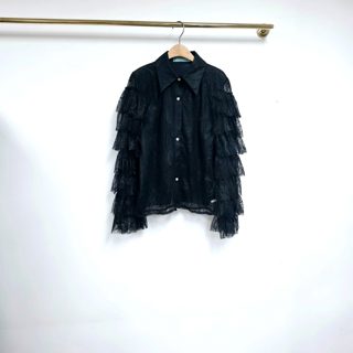 黑色