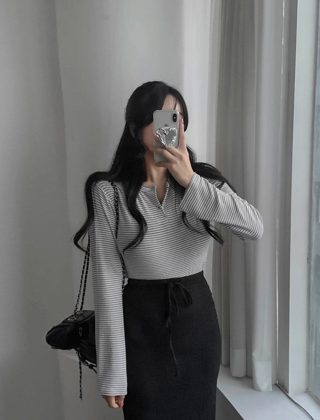 灰色