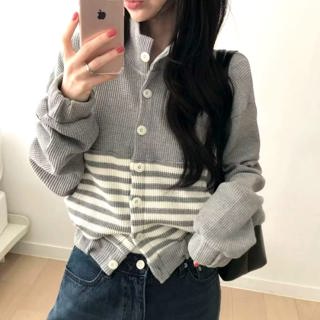 灰色