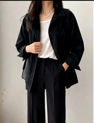 黑色
