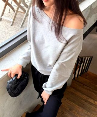 灰色