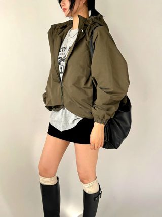 军绿色