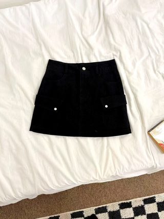 黑色