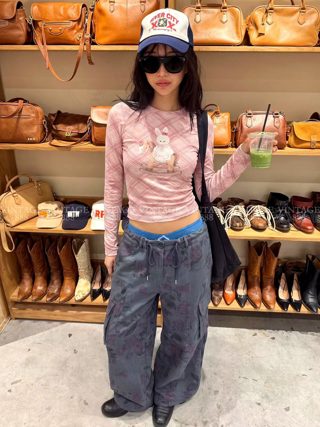 灰色