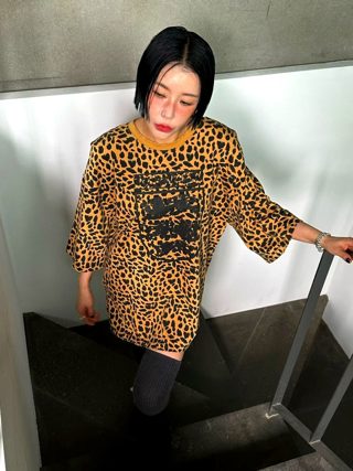 黄色