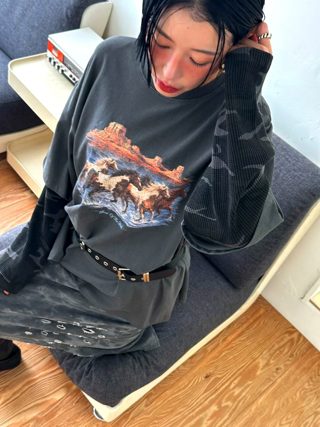灰色