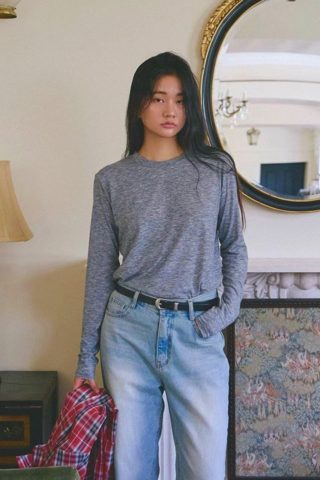 灰色