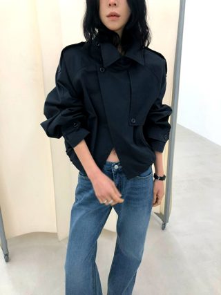 黑色