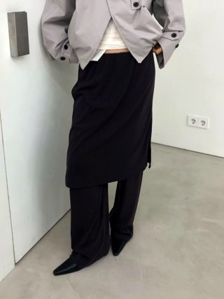 黑色