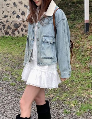 浅蓝色
