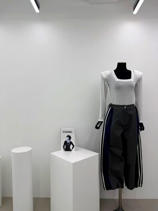 白色