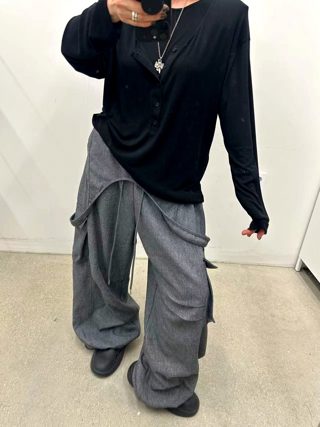 黑色