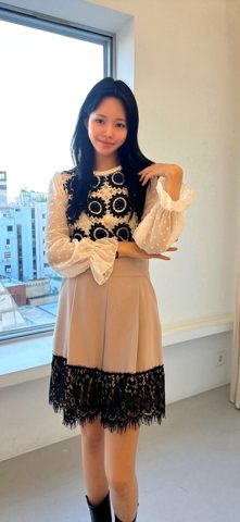 黑色