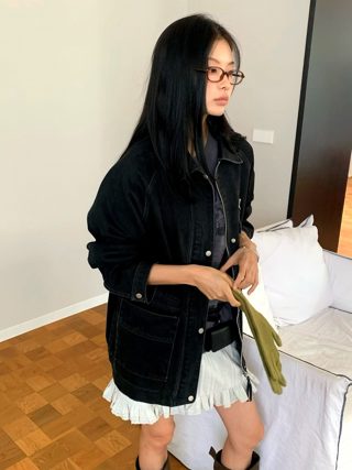 黑色
