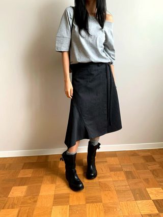 黑色