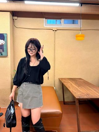 灰色