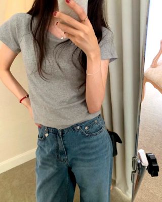 灰色