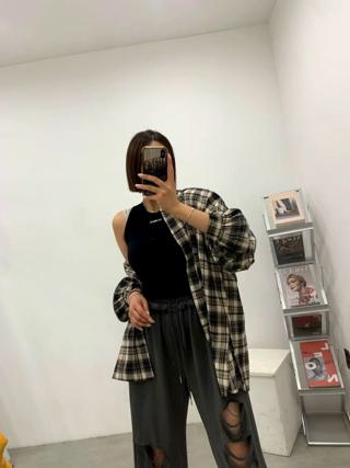 黑色