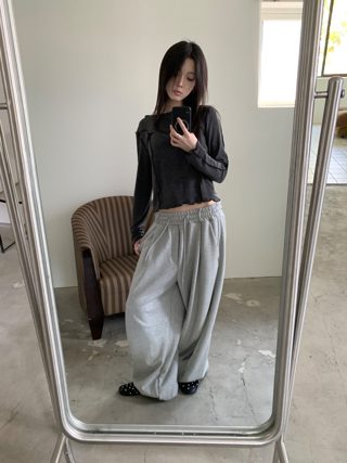 灰色