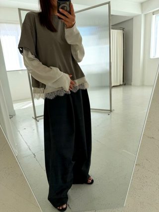 灰色