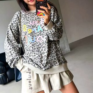 灰色