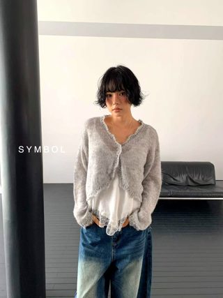 灰色