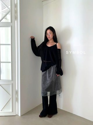 黑色