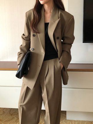 藏青色