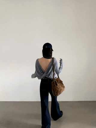 灰色