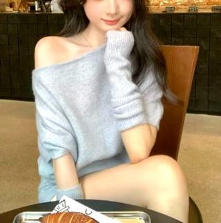 灰色