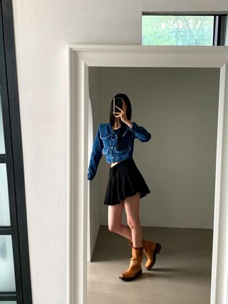 黑色