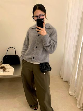 灰色