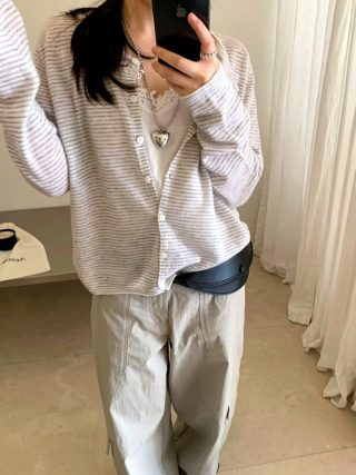 灰色
