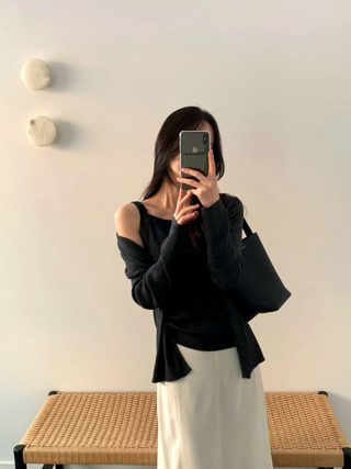 黑色