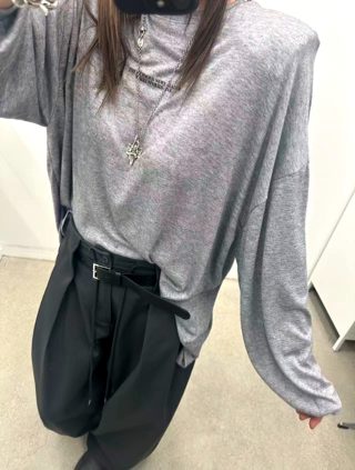 灰色