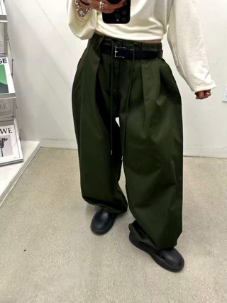 军绿色