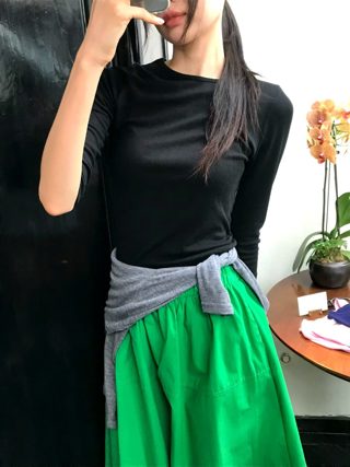 黑色