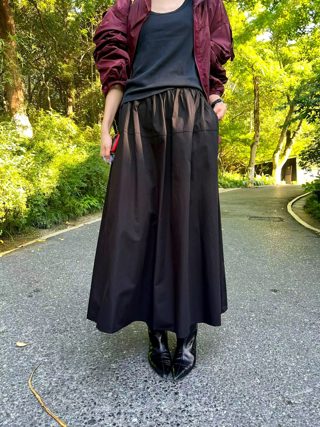 黑色