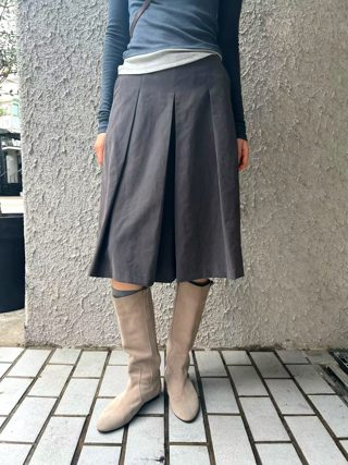 灰色