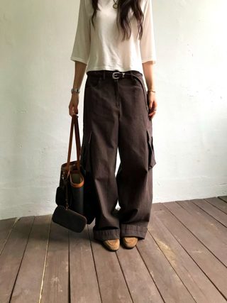 深棕色
