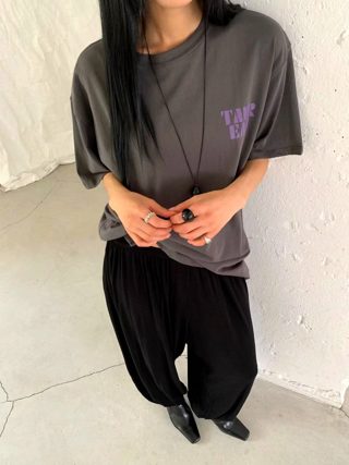 灰色