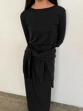 黑色