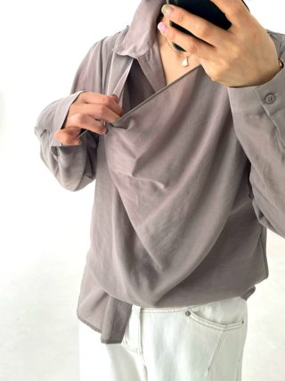 灰色