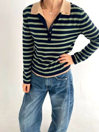 深蓝色