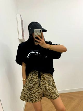 黄色