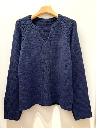深蓝色