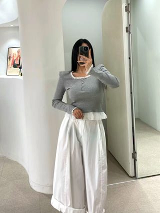 灰色